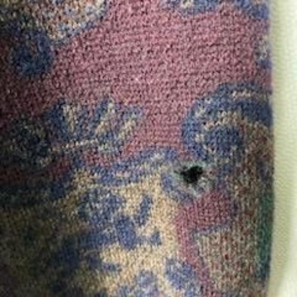 Vintage Tricots St. Raphael Maroon Knit Long Sleeve Cardigan w/ pockets Adult Si - Picture 13 of 13